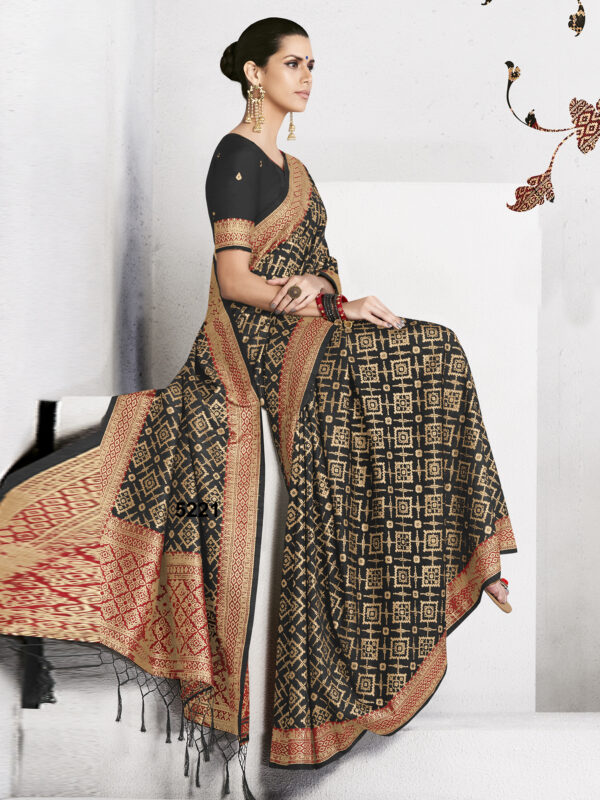 Stylee Lifestyle Black Banarasi Silk Jacquard Saree